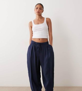 Miss Selfridge Pantaloni sartoriali a palloncino fluidi blu navy