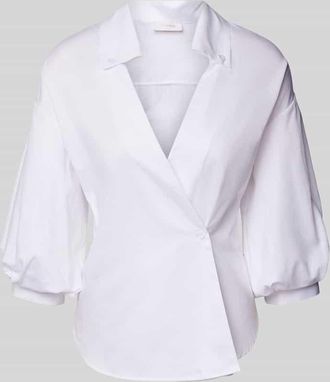 Rich & Royal Slim Fit Bluse mit tiefem V-Ausschnitt in Weiss, Gr&ouml;&szlig;e 34