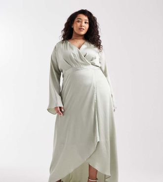 Tfnc Plus Vestito lungo da damigella avvolgente in raso verde