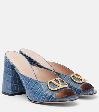 Valentino Garavani Mules de piel grabada con VLogo