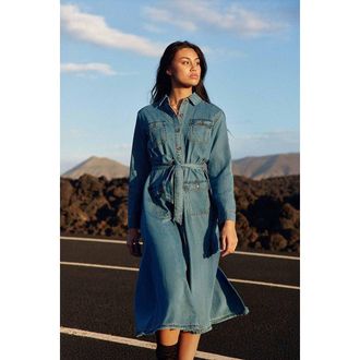 La petite &eacute;toile Midi hemdjurk in stone denim, RENLY