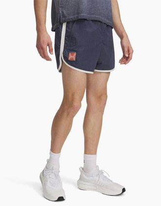 Under Armour Mens Run 96 Running Shorts with Curved Hem - Grey - Size: 33/32/32