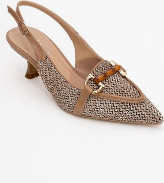 Prologue Osca Pump met Puntige Neus, Gesp en Slingback