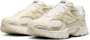 Nike V5 Runner Sneaker in Coconut/Sail/Black at Nordstrom Rack, Size 10.5