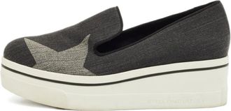 Stella McCartney Sneakers senza lacci con logo a stella - Nero