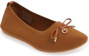Gloria Vanderbilt Ellery Bow Charm Knit Flat in Whiskey at Nordstrom Rack, Size 8.5