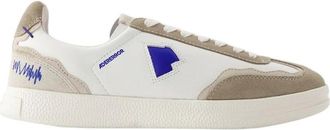 Ader Error Witte Leren Sneakers - Ronde Neus - Heren - Sneakers - Wit - 41 EU - Leer - Schoenen