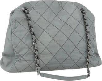 Chanel Pre-owned Shoulder Bags, female, Gray, Size: ONE SIZE Pre-owned Leather Shoulder Bag