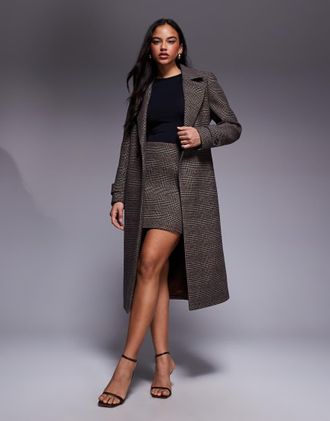Forever New Cappotto al polpaccio bordeaux a quadri con cintura in coordinato-Rosso
