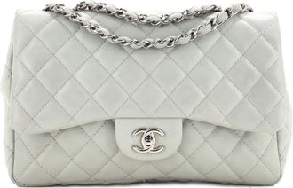 Chanel Classic Single Flap Bag Quilted Caviar Jumbo shoulder bag - Grigio