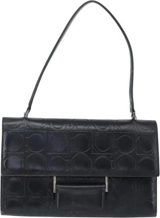Ferragamo Pre-owned Shoulder Bags, female, Black, Size: ONE SIZE Pre-owned Vintage Black Leather Gancini Embossed Shoulder Bag