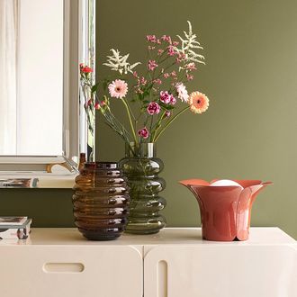 La Redoute Interieurs Lamp in tulpvorm, staalmetaal en opaline, Tessen