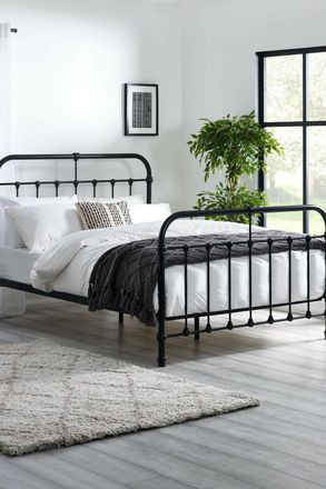 Julian Bowen Logan Metal Bed in Black | Size: King
