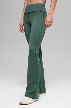 Alo Softsculpt 7/8 Foldover Flare Legging in Clover Green, Size: Medium