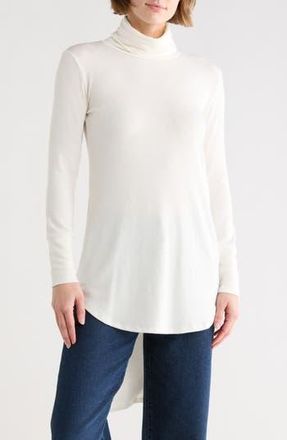 Go Couture Turtleneck High-Low Tunic Sweater in Ivory at Nordstrom Rack, Size X-Large