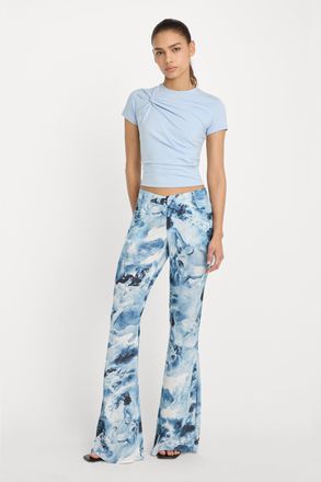 Good American Womens V Waist Chiffon Flare Pants | Blue Angel Print, Size 00 | Good American by Khlo&Egrave; Kardashian
