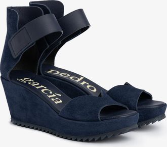 Pedro Garcia Comfort wedge sandal in navy suede| Fareny | Fall winter 25 | PEDRO GARCIA