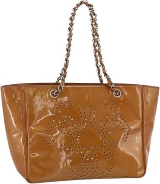 Chanel Pre-owned Tote Bags, female, Brown, Size: ONE SIZE Pre-owned Vintage Patent Leather Shoulder Bag