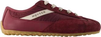 Alexander McQueen Boxe Sneaker - Dames - Sneakers - Rood - 35 EU - Leer - Schoenen