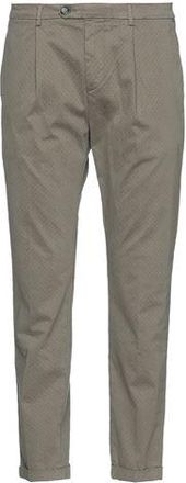 Ar And J BOTTOMWEAR - Trousers sur YOOX.COM