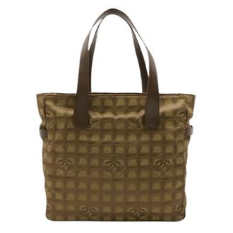 Chanel Pre-owned Tote Bags, female, Green, Size: ONE SIZE Pre-owned New Travel Line Nylon Tote Bag