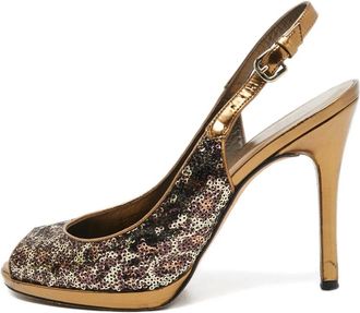 Stuart Weitzman Sandali con cinturino posteriore - Giallo