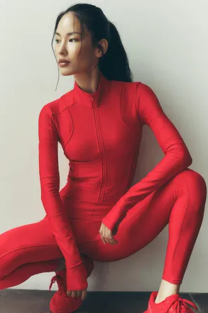 Alo | Airlift Ignite Zip Up Jacket in Bright Red, Size: Medium