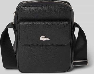 Lacoste Umh&auml;ngetasche mit Label-Applikation in Black, Gr&ouml;&szlig;e 1
