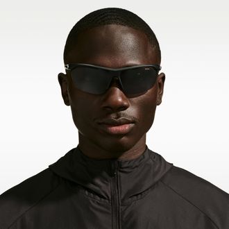Nike Unisex Tailwind Heat Sunglasses in Black | IZ5856X-010