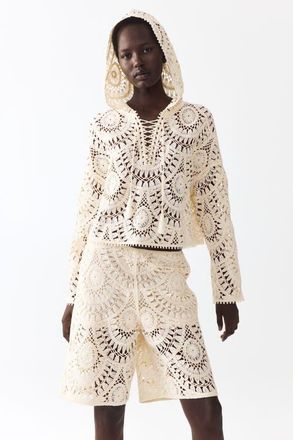 H&M Crochet-look bermuda shorts in Cream at Nordstrom, Size Medium
