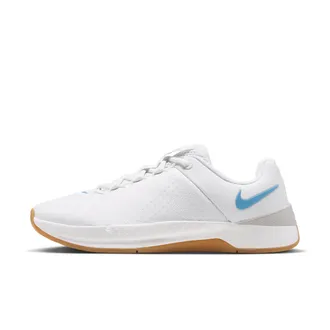 Nike Womens MC Trainer 4 Training Shoes in White | IM3744-101