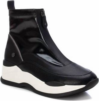 Xti Womens Sport Booties In Black