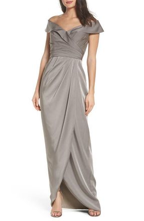 La Femme Long Jersey Dress with Ruching and Cap Sleeves in Pewter at Nordstrom, Size 20