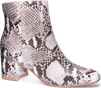 Chinese Laundry Chinese Laundry Daria Boots Womens White Snake Print Ankle Bootie RHS5240