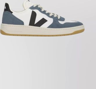 Veja low top sneakers with round toe and logo
