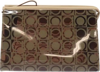 Ferragamo Gancini Brown Vinyl Clutch Bag (Pre-Owned)