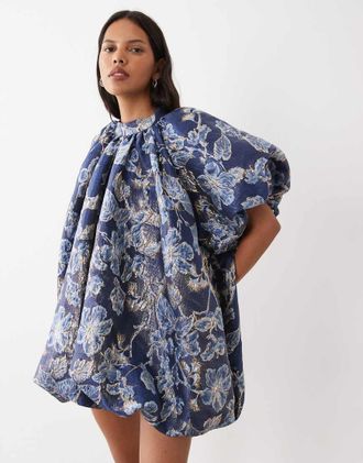 Sister Jane Sister Jane Aquilla vestito corto mini in jacquard con collo alto, maniche a palloncino e fondo a palloncino, a fiori navy-Blu