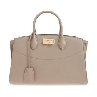Ferragamo Studio Soft Large tas - Dames - Handtassen - Beige - ONE Size - Leer - Tassen