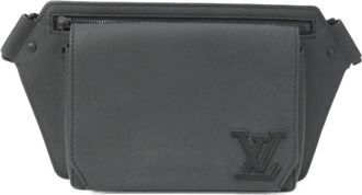 Louis Vuitton Black Leather Shoulder Bag (Pre-Owned)