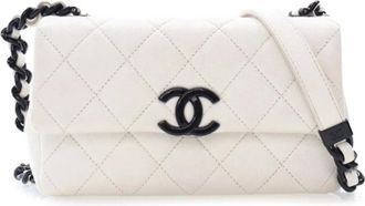 Chanel Borsa a tracolla My Everything piccola in pelle Caviar 2021 - Nero