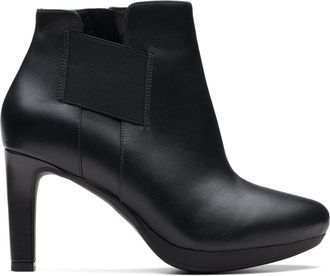 Clarks Ambyr Rise in Black Leather