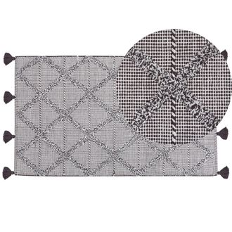 Beliani Beliani - Alfombra Marr&oacute;n 80 X 150 Cm Con Patr&oacute;n Geom&eacute;trico Con Borlas Estilo Oriental Tuzla