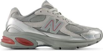 New Balance Unisex 2010 en Gris/Rojo, Cuero, Talla 38.5