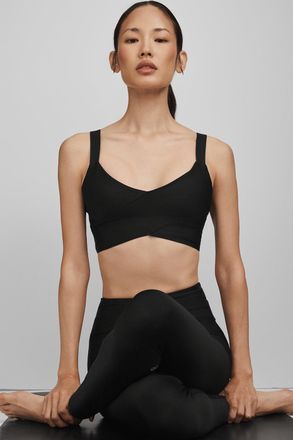 Alo | Airlift Horizon Bra in Black, Size: Medium