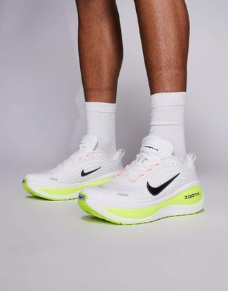 Nike Plus - Vomero - Sneakers bianche e giallo fluo-Bianco