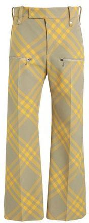Burberry HOSEN & R&Ouml;CKE - Hosen auf YOOX.COM