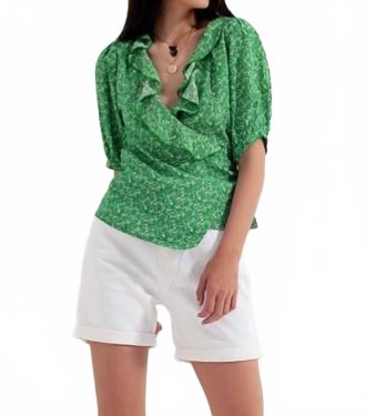 Q2 Snow In Summer Wrap Blouse In Kelly Green
