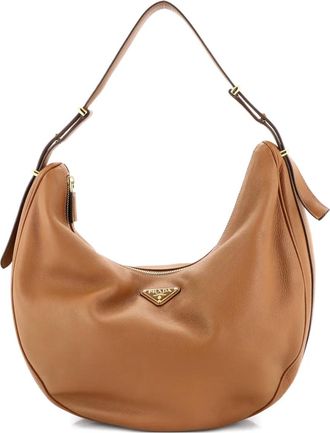 Prada Borsa a spalla Arque Half Moon grande in pelle - Marrone