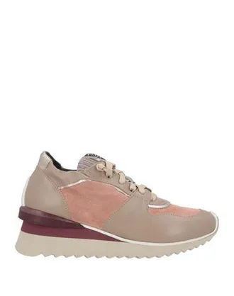 And&igrave;a Fora FOOTWEAR - Trainers sur YOOX.COM