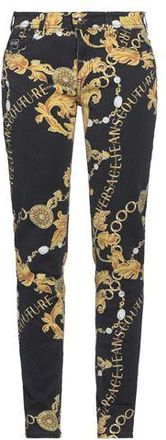 Versace HOSEN & RÖCKE - Jeanshosen auf YOOX.COM